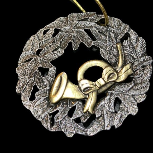 Vintage Metzke Pewter  Wreath French Horn Ornament 1986 - Picture 1 of 4